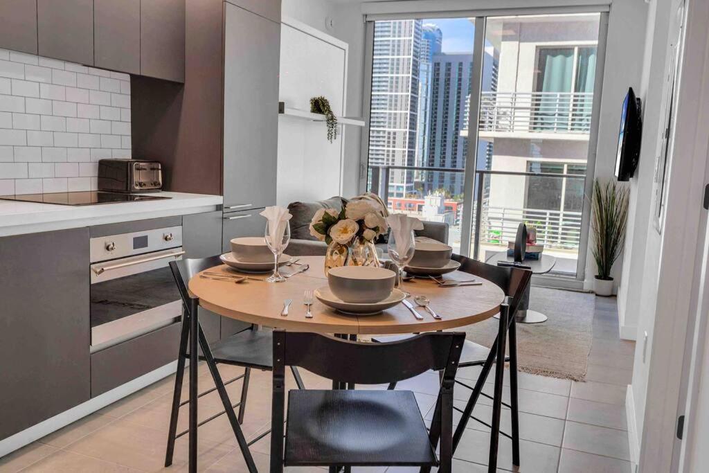 Breathtaking 1Br In The Heart Miami Apartment Екстериор снимка